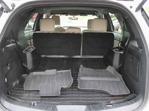 Used 2018 Ford Explorer XLT w/ Equipment Group 202A image 18