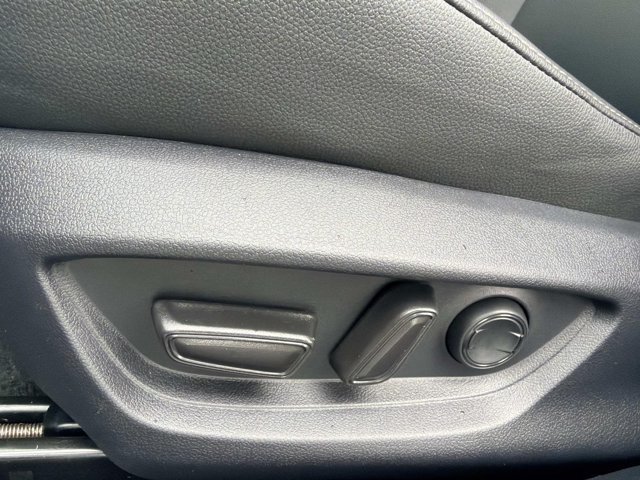 Certified 2025 Toyota Camry SE FWD image 10