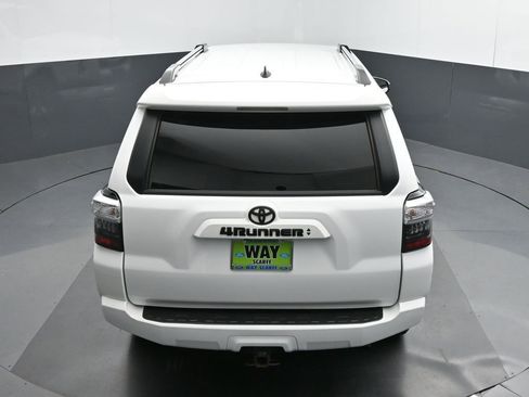 Used 2021 Toyota 4Runner SR5 image 40