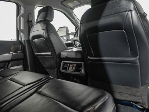 Used 2024 Ford F350 Lariat AWD/4WD image 37