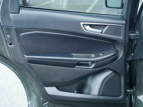 Used 2023 Ford Edge SEL w/ Convenience Package AWD/4WD image 19