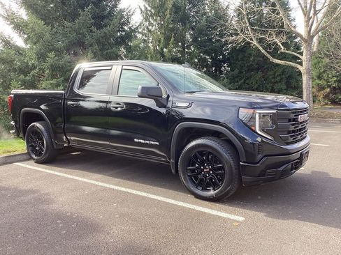 Used 2025 GMC Sierra 1500 Pro w/ Graphite Edition image 8