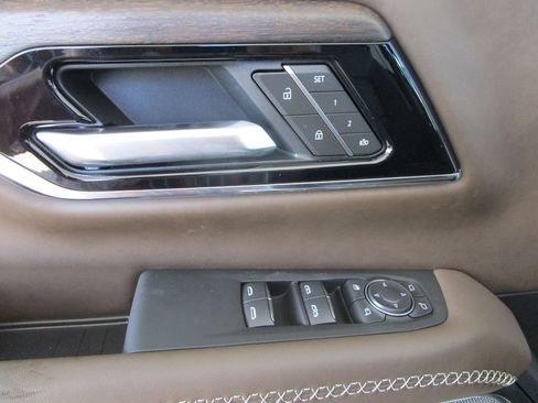 New 2026 GMC Yukon XL Denali Ultimate w/ LPO, Floor Liner Package AWD/4WD image 37