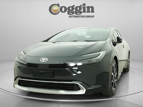 New 2026 Toyota Prius Plug-In Hybrid image 32
