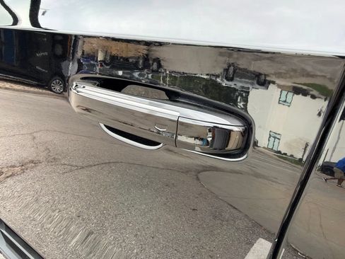 Used 2024 Cadillac Escalade Sport AWD/4WD image 12