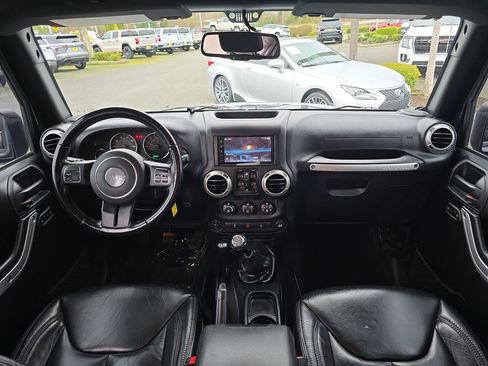 Used 2018 Jeep Wrangler Unlimited Sahara w/ Dual Top Group image 20