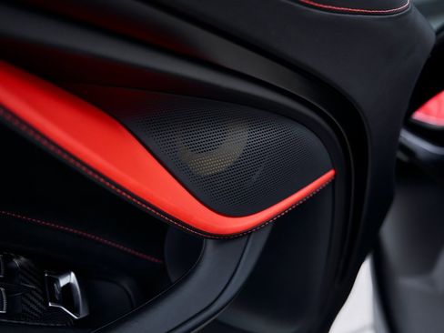 Used 2021 McLaren 720S Performance image 40