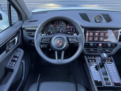 New 2026 Porsche Macan image 17