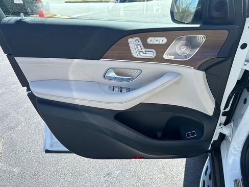 New 2026 Mercedes-Benz GLS 450 4MATIC image 10