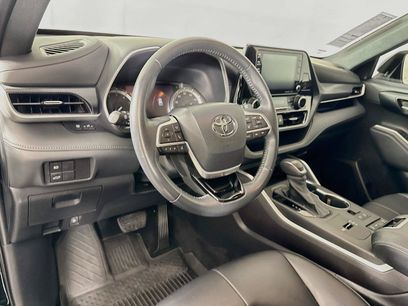 Used 2022 Toyota Highlander XSE
