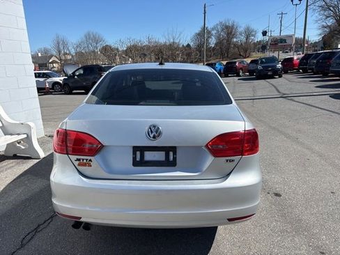 Used 2014 Volkswagen Jetta TDI FWD image 5