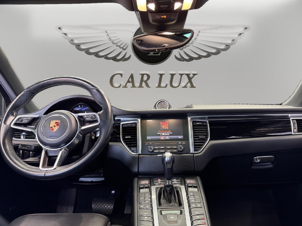 Used 2018 Porsche Macan Sport Edition AWD/4WD image 11