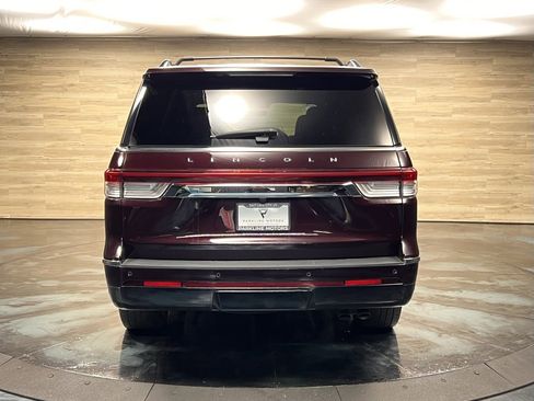 Used 2023 Lincoln Navigator Reserve image 12