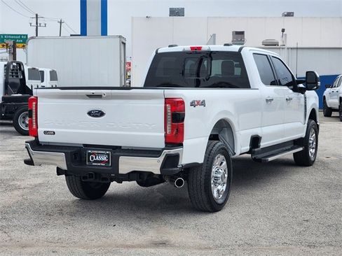 Used 2023 Ford F350 Lariat w/ Chrome Package image 7