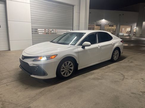 Used 2024 Toyota Camry LE image 1