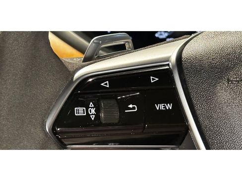 Used 2023 Audi e-tron GT Premium Plus image 27