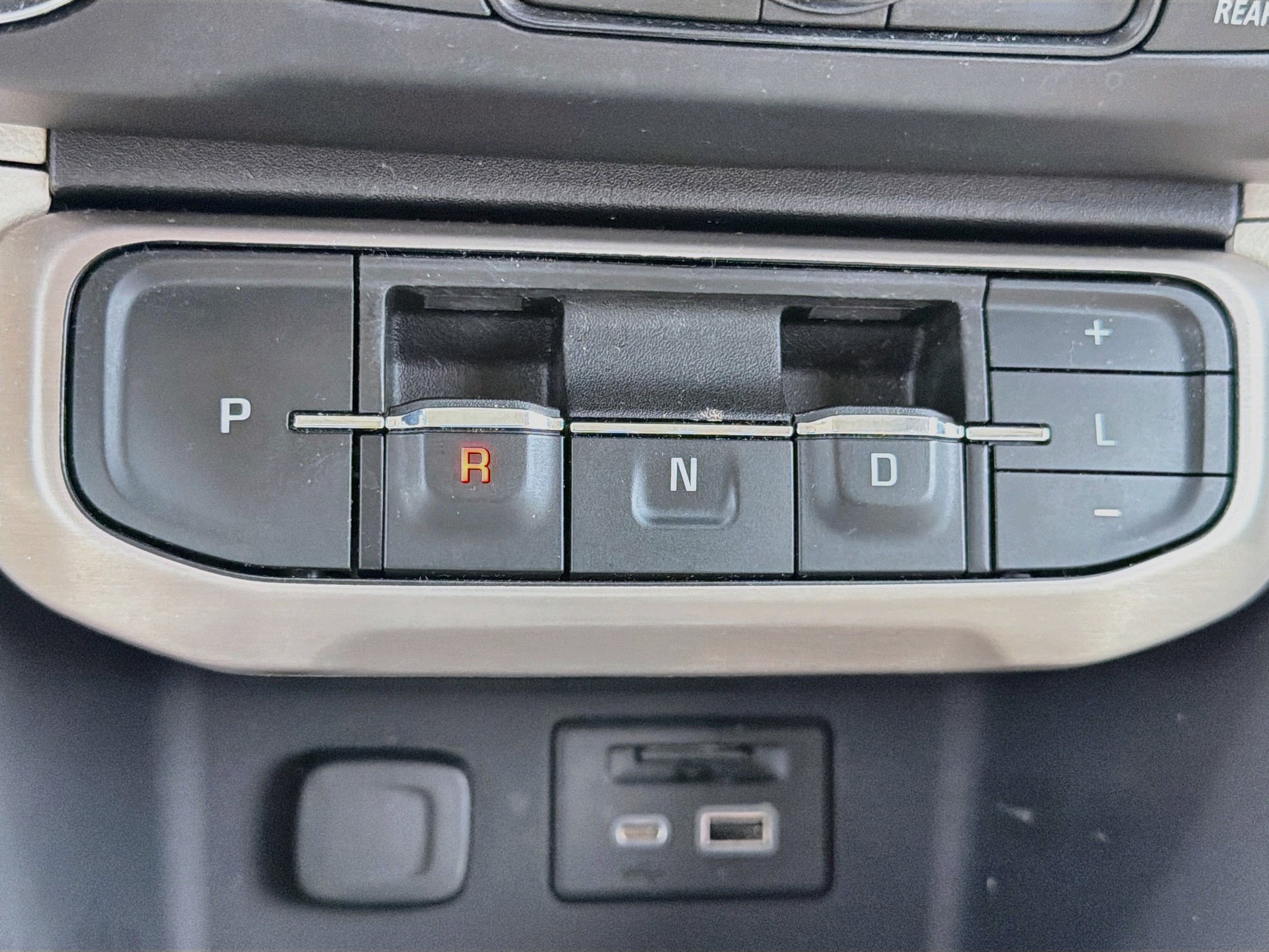 Used 2022 GMC Acadia Denali w/ Denali Ultimate Package FWD image 29