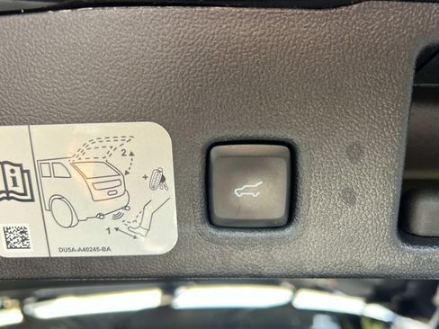 Certified 2020 Ford Escape Titanium AWD/4WD image 13