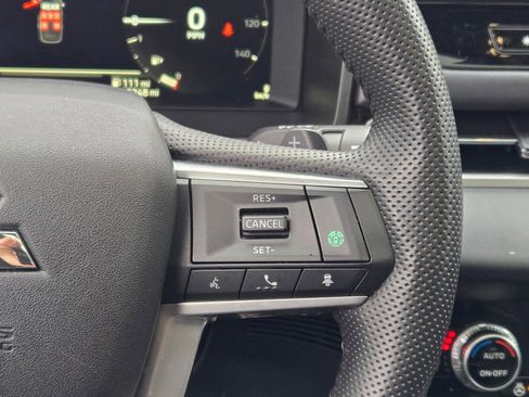 Used 2025 Mitsubishi Outlander SEL image 33