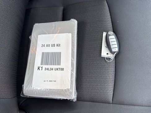 Used 2024 Nissan Altima 2.5 SV image 16