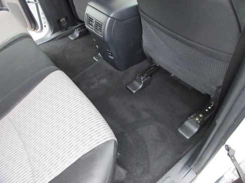 Used 2018 Toyota 4Runner SR5 image 21