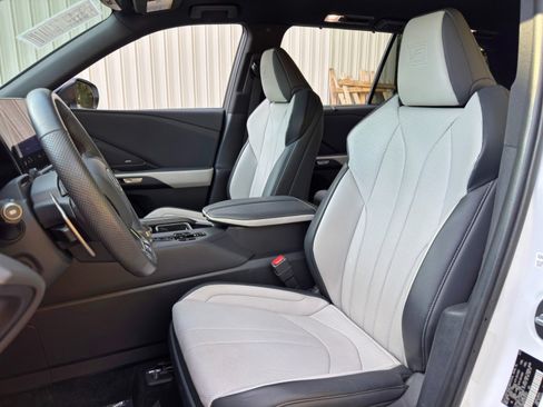 Used 2024 Lexus TX 500h AWD w/ Technology Package image 38