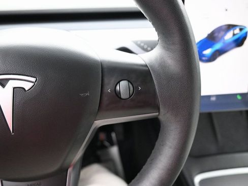 Used 2021 Tesla Model Y Long Range image 19