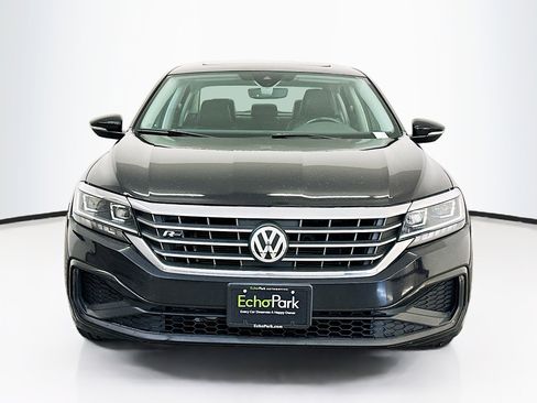 Used 2020 Volkswagen Passat 2.0T R-Line FWD image 2