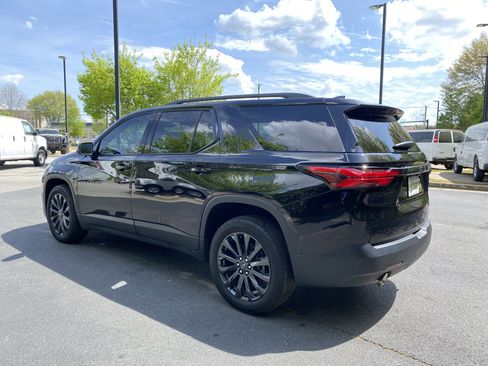 Used 2023 Chevrolet Traverse RS image 8