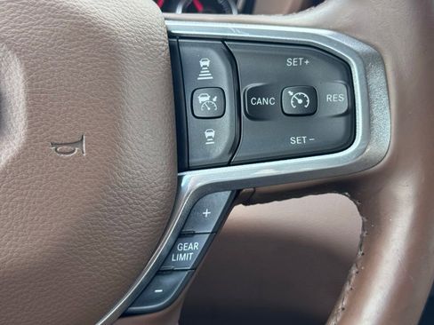 Used 2019 RAM 1500 Laramie AWD/4WD image 12