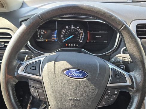 Used 2017 Ford Fusion SE w/ Fusion SE Technology Package FWD image 27