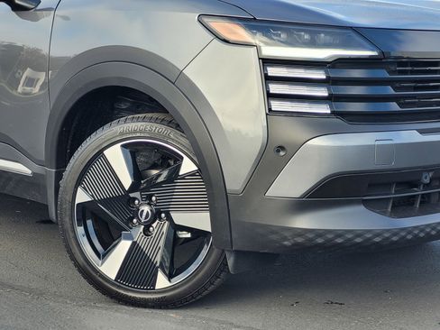 New 2026 Nissan Kicks SR w/ Cold Weather Package image 3