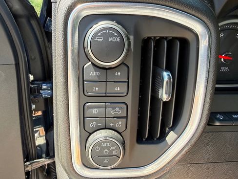 Used 2022 Chevrolet Silverado 2500 LTZ w/ LTZ Plus Package AWD/4WD image 18