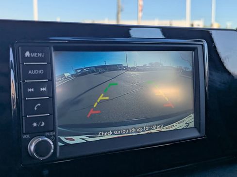 Certified 2025 Nissan Kicks S image 32