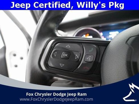 Certified 2021 Jeep Gladiator Willys image 16