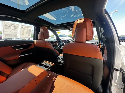 Used 2025 Mercedes-Benz C 300 Sedan image 26