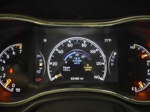 Used 2021 Jeep Grand Cherokee Laredo AWD/4WD image 30