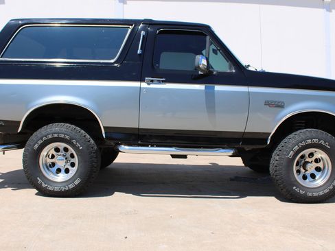 Used 1993 Ford Bronco AWD/4WD image 36