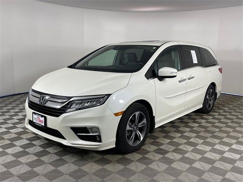 Used 2018 Honda Odyssey Touring image 1