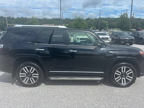 Used 2017 Toyota 4Runner Limited AWD/4WD image 2