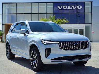 New 2026 Volvo XC90 B5 Core w/ Protection Package Premier