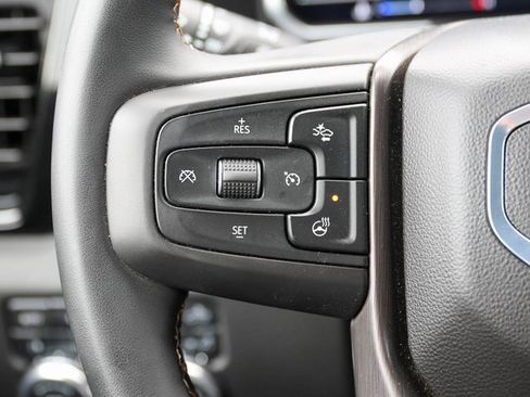 Used 2025 GMC Sierra 2500 AT4 image 30