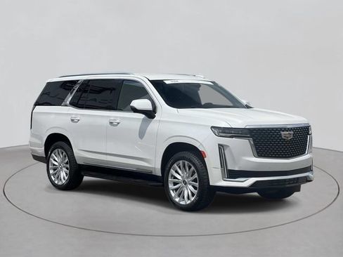 Certified 2024 Cadillac Escalade Luxury AWD/4WD image 6