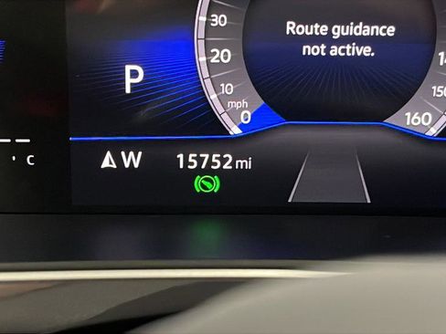 Used 2024 Volkswagen Tiguan SE AWD/4WD image 10