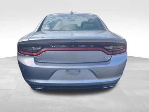 Used 2018 Dodge Charger SXT Plus RWD image 5