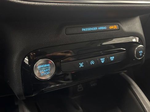Used 2025 Ford Escape Platinum AWD/4WD image 40
