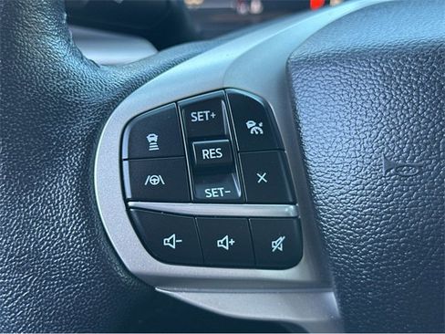 Used 2022 Ford Explorer XLT w/ Equipment Group 202A image 28