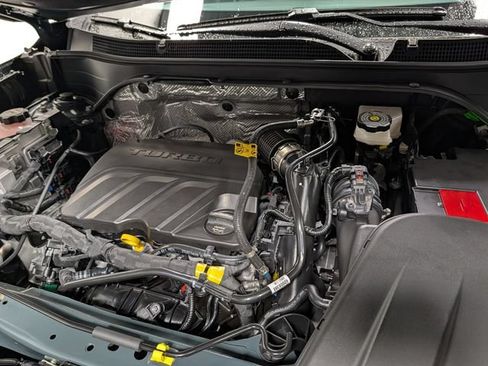 New 2026 Chevrolet Trax LT w/ Sunroof Package FWD image 25