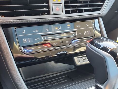 New 2025 Volkswagen Jetta SE image 26