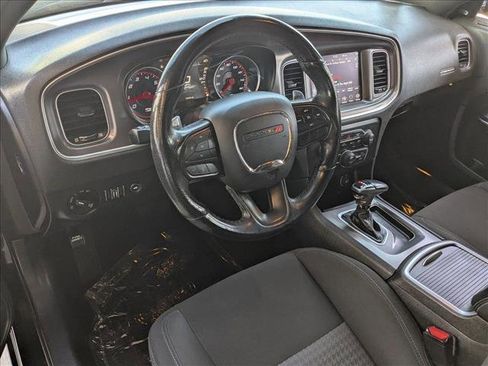 Used 2019 Dodge Charger R/T w/ Cold Weather Package RWD image 10